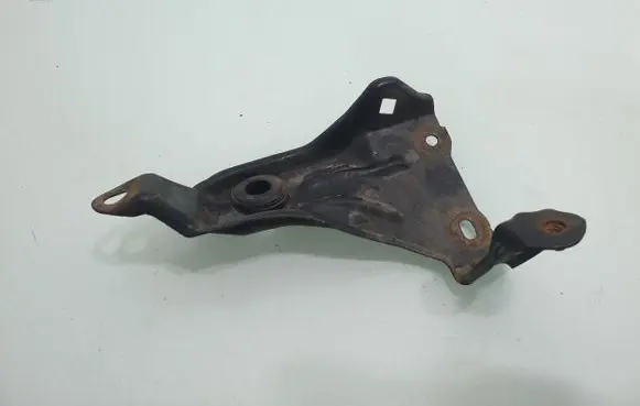 Honda CR-V Radiator mount bracket