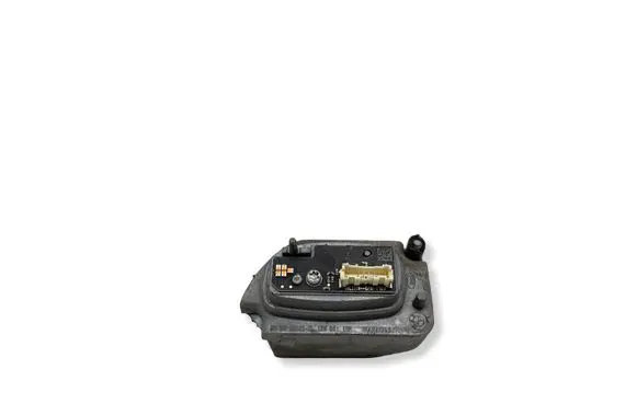 BMW 5 G30 G31 G38 LED ballast control module UBL2326 10390110780