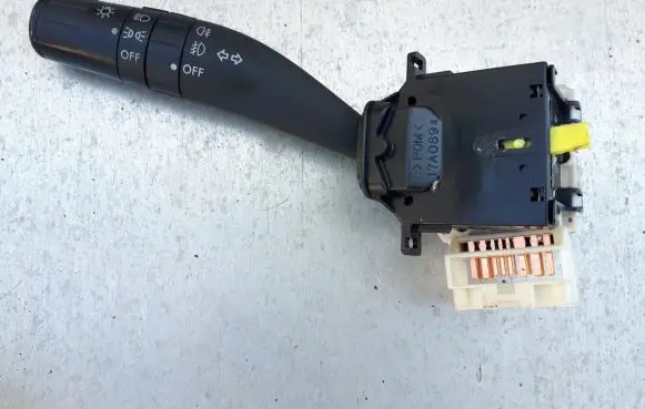 Subaru Outback Indicator stalk 17A089