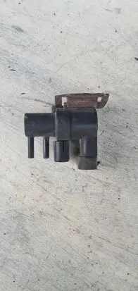 Chrysler Voyager Valve vacuum 13423773054