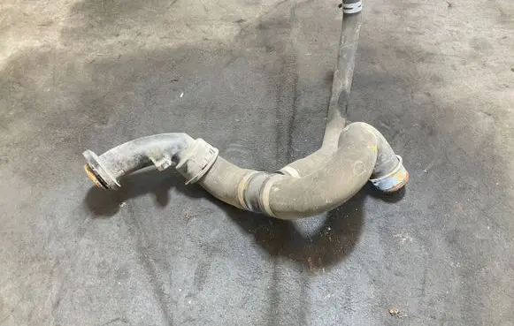 Mercedes-Benz Sprinter W906 Engine coolant pipe/hose