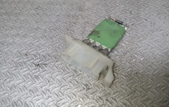 Opel Corsa C Heater blower motor/fan resistor 