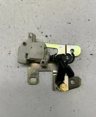 Volkswagen Touareg I Tailgate boot lock/latch motor 7L6827425