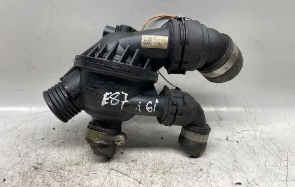 Thermostat/thermostat housing