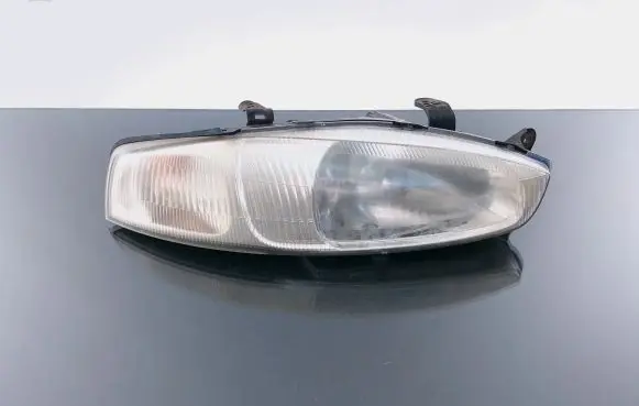 Mitsubishi Colt Headlight/headlamp 10087279