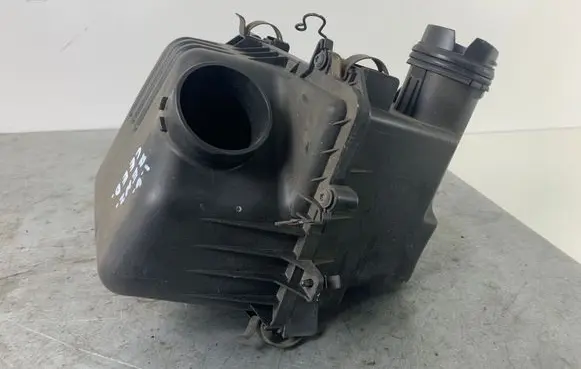 KIA Ceed Air filter box 281102H000