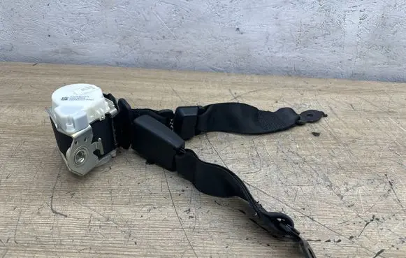 BMW 6 F06 Gran coupe Middle seatbelt (rear) 34093133A WY0WX84 02042013