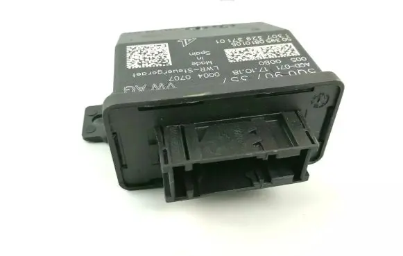 Volkswagen PASSAT B8 Other control units/modules 5Q0907357