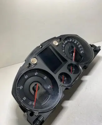 Speedometer (instrument cluster)