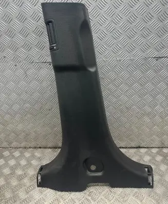 KIA Sorento (B) pillar trim (bottom) 858362P005
