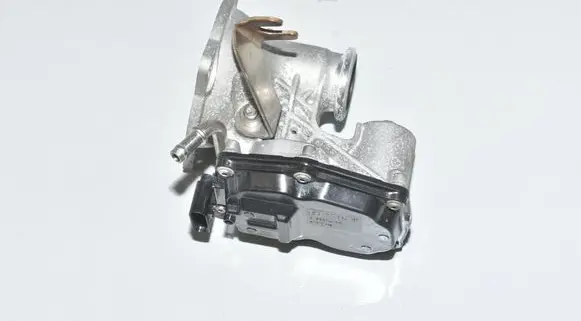 BMW 7 G11 G12 EGR valve 8574820