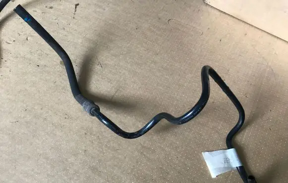 Opel Zafira B Fuel line/pipe/hose 55563945