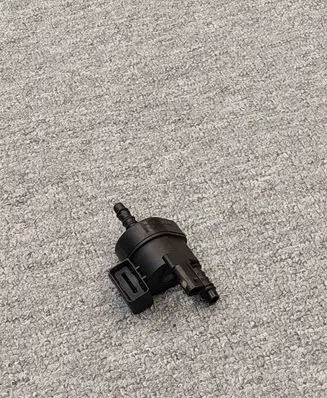 Audi A3 S3 8V Vacuum valve 06H906517T