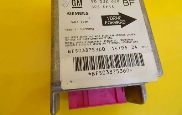 Opel Corsa B Airbag control unit/module 90532628