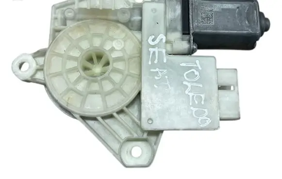 Seat Toledo IV (NH) Rear door window regulator motor 5JA959811L