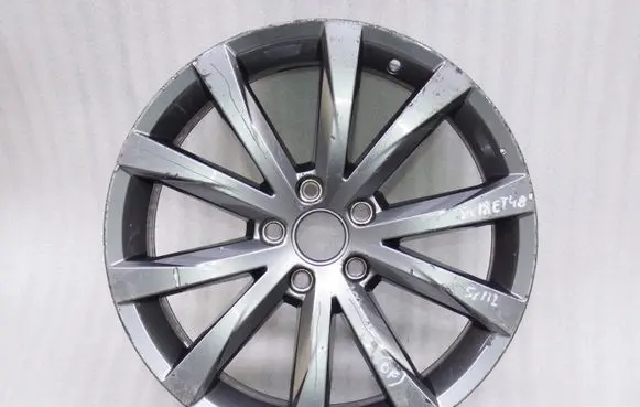 Volkswagen New Beetle R18 alloy rim 