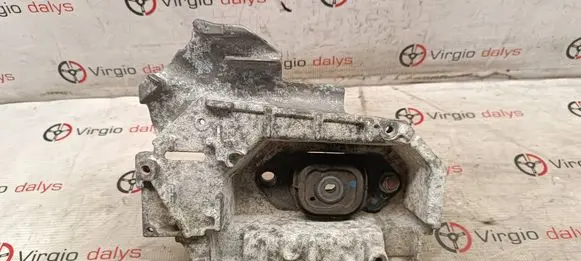 Engine mount bracket