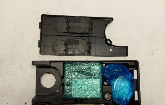 Peugeot 3008 III Tool set 9816736980JLK01