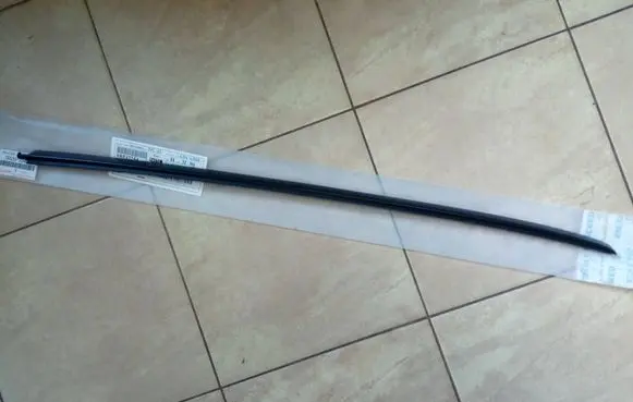 Toyota Camry VIII XV70 Windshield trim 7553533030 NE68890