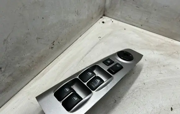 KIA Sportage Electric window control switch 070809