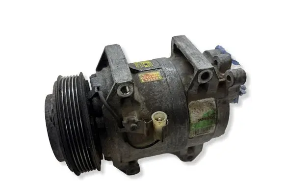 Volvo XC70 Air conditioning (A/C) compressor (pump) 8708581