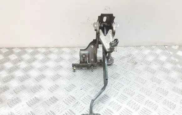 Mazda 626 Brake pedal