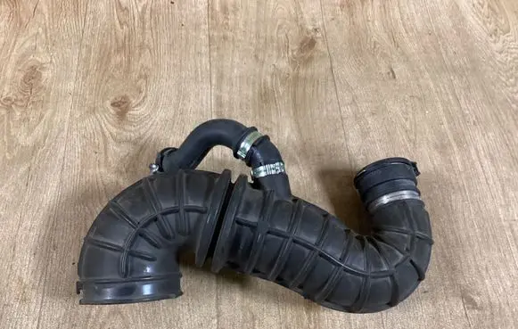 Intercooler hose/pipe