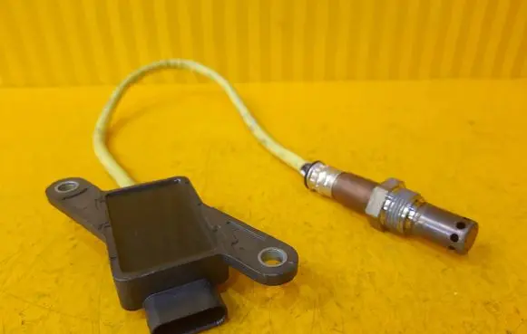 Mercedes-Benz GLE W167 Exhaust gas temperature sensor A0009050117