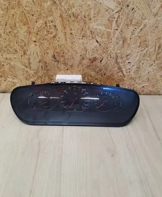 Citroen C5 Speedometer (instrument cluster) 9635289280