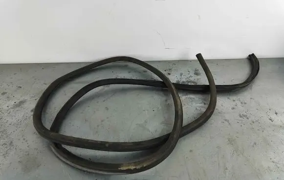 BMW 7 F01 F02 F03 F04 Engine compartment rubber 51767019775 7019775
