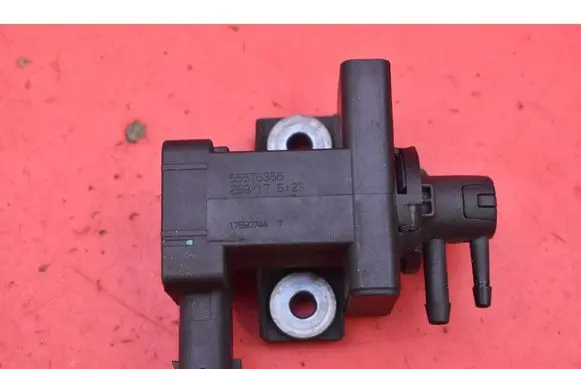 Bedford Astra Vacuum valve 55576356