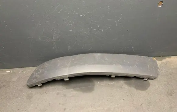 Volkswagen Transporter - Caravelle T4 Front bumper splitter molding 7H0807717
