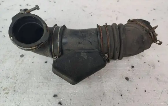 Toyota Prius (XW30) Air intake duct part 17880-37100
