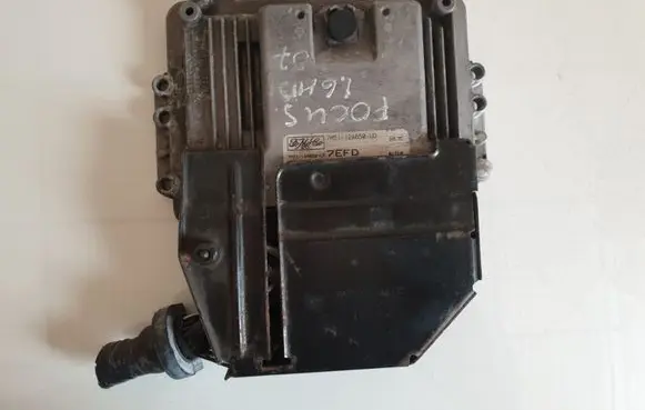Ford Focus Engine control unit/module 7M5112A650UD