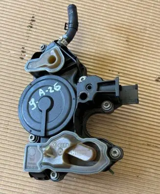 Audi A5 8T 8F Oil breather separator 06K103495AS