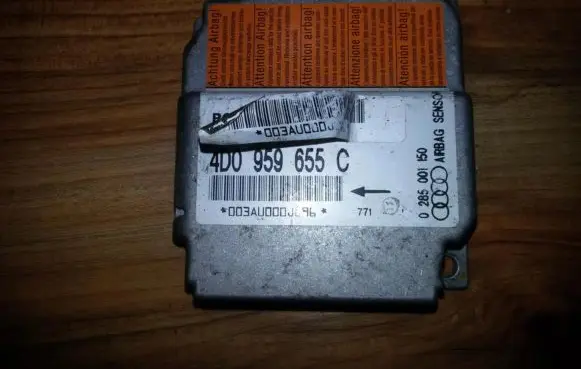 Audi A8 S8 D2 4D Airbag control unit/module 4D0959655C 0285001150