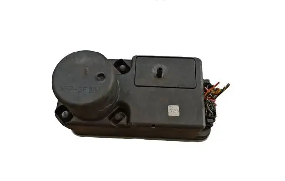 Volkswagen PASSAT B4 Vacuum pump 1H0962257