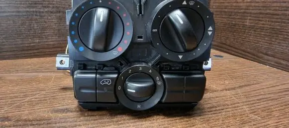 Mercedes-Benz Vito Viano W639 Climate control unit A6398301185KZ 6398301185KZ