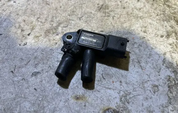 Volvo V40 Exhaust gas pressure sensor 31370160 0281006329 150408T2130F