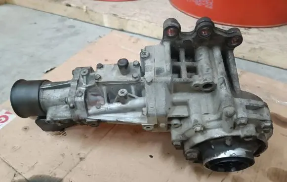 Citroen C-Crosser Gearbox transfer box case 