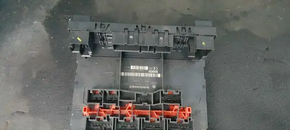 Volkswagen PASSAT B6 Comfort/convenience module 3C0937049D