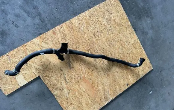 BMW 5 G30 G31 Engine coolant pipe/hose 9398959 20073510
