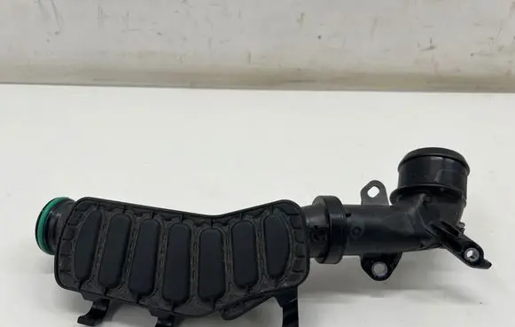 Peugeot 3008 III Air intake duct part 9835385080