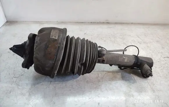 Mercedes-Benz CLS C218 X218 Front air suspension shock absorber 