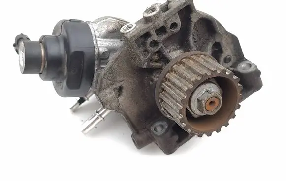 Renault Megane IV Fuel injection high pressure pump 0445010763 167003606R H8201636340