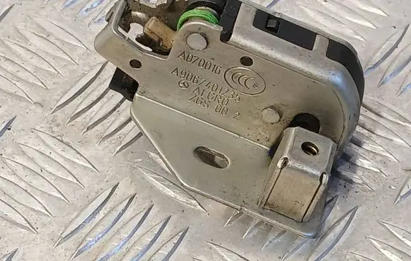 Mercedes-Benz Sprinter W901 W902 W903 W904 Loading door lock A9067401235 A070016 ALGR0
