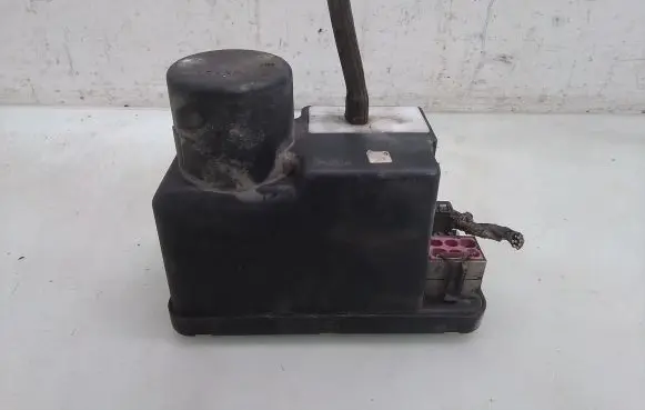 Audi A6 S6 C5 4B Central locking vacuum pump 4A0862257