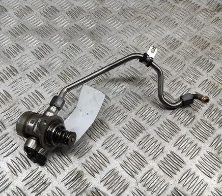 Volkswagen Golf VIII Fuel injection high pressure pump 05E127027D