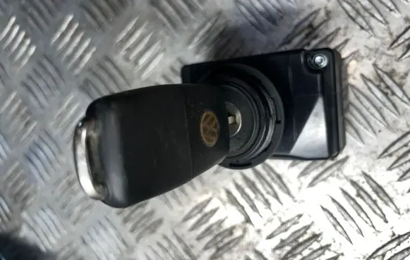 Volkswagen Touareg I Ignition lock 3D0905865E