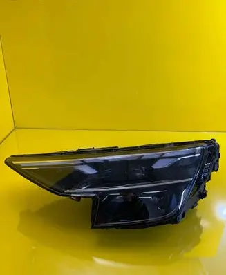 Audi Q8 Headlight/headlamp 4M8941039